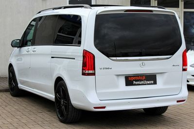 Mercedes V Klasa 250 d 4-Matic Exclusive 9G-Tronic (długi)