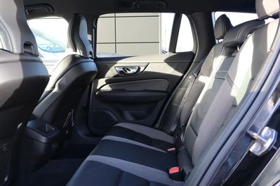 Volvo V60 B4 B R-Design