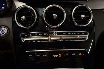 Mercedes Klasa C 180 9G-TRONIC