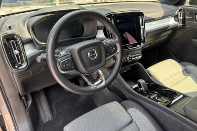 Volvo XC40 B3 Plus Dark