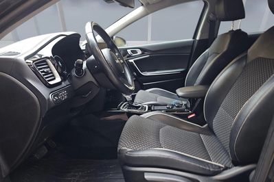 Kia Ceed 1.6 GDI PHEV Business Line DCT