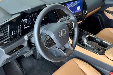 Lexus NX 350h Prestige 2WD