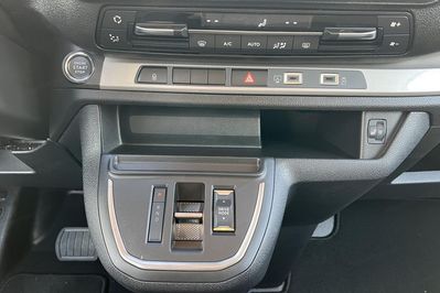 Toyota Proace Verso EV Long L2H1 75kWh Business