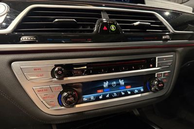 BMW Seria 7 740d xDrive M Sport