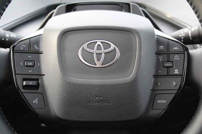 Toyota Prius Prestige 2.0 Hybrid Plug-in