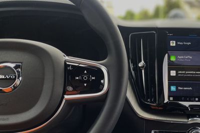 Volvo XC60 T8 Plug-In Hybrid AWD Ultra Dark aut