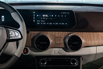Forthing U-Tour 1.5 DVVT GDI HEV E-CVT