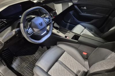 Peugeot 408 PureTech Allure S&S EAT8