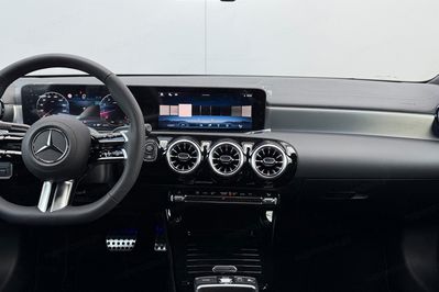 Mercedes CLA 200  AMG Line Shooting Brake