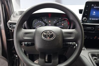 Toyota Proace City Verso Long 1.5 d-4D Business