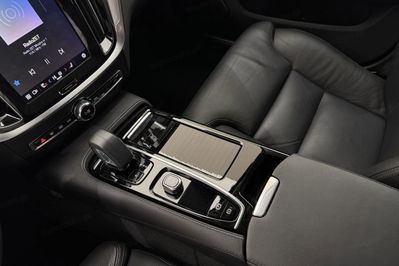 Volvo V60 T6 AWD Plug-In Hybrid Core aut