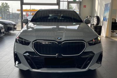 BMW Seria 5 Touring 520d xDrive M Sport