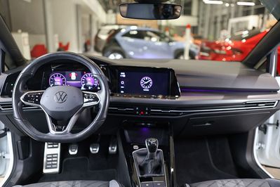 Volkswagen Golf EVO R-Line