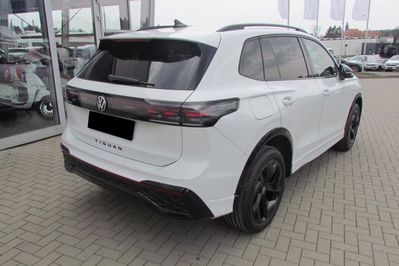 Volkswagen Tiguan R-Line Plus 1.5 eHybrid PHEV  DSG