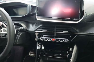 Peugeot 2008 GT e-DCS 1.2 mHEV