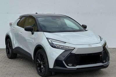 Toyota C-HR GR Sport 2.0 Hybrid Dynamic Force Plug-in