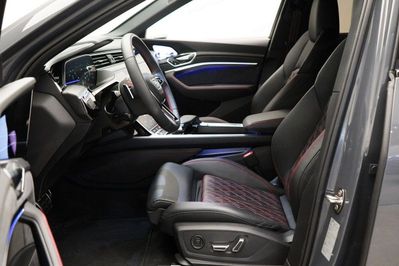 Audi Q8 SQ8 TFSI quattro Tiptronic