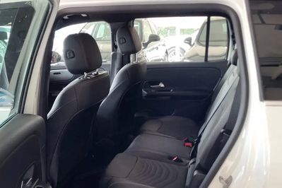 Mercedes GLB 200 4-Matic Style 8G-DCT