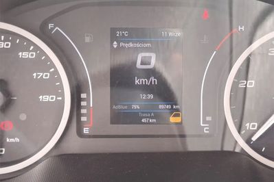 Iveco Daily 35S18 Kontener + Winda