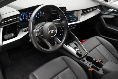 Audi A3 35 TFSI mHEV S tronic