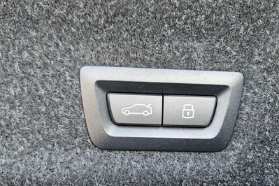 BMW Seria 3 330i xDrive M Sport aut