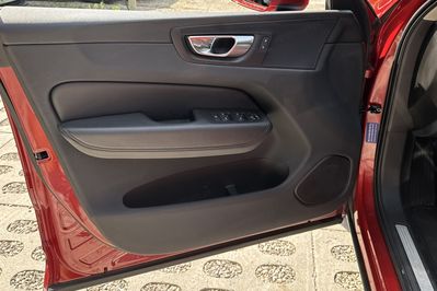 Volvo XC60 B4 D AWD Momentum Pro