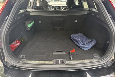 Volvo V60 B3 B R-Design