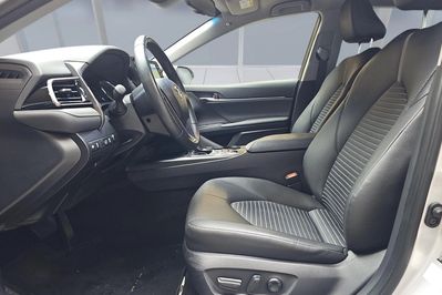 Toyota Camry 2.5 Hybrid Prestige