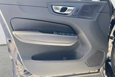 Volvo XC60 T6 Plug-In Hybrid AWD Ultra Bright