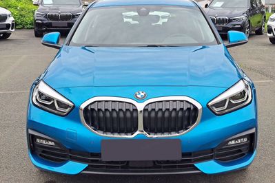 BMW Seria 1 118i Advantage