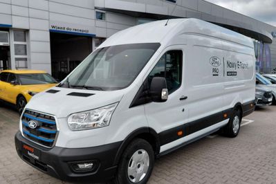 Ford Transit L4 RWD Trend