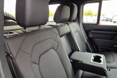 Land Rover Defender 110 D200 X-Dynamic SE