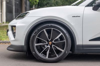 Porsche Macan 4