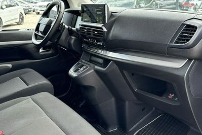 Peugeot Traveller BlueHDi Standard