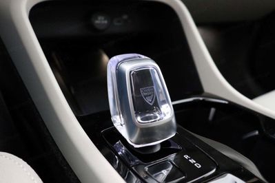 Volvo XC40 B3 Plus Dark