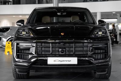 Porsche Cayenne Coupe E-Hybrid Black Edition