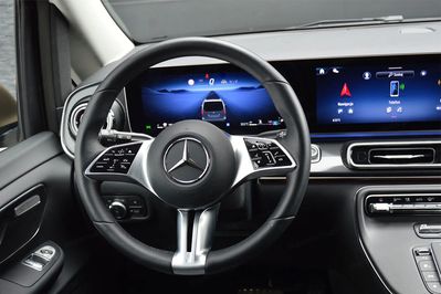 Mercedes V Klasa V250d Długi Style 9G-Tronic