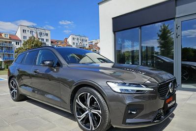 Volvo V60 B4 B Ultra Dark aut