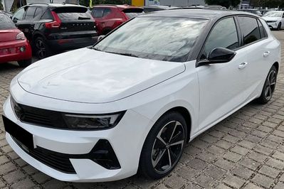 Opel Astra GS  1.2 Turbo AT8