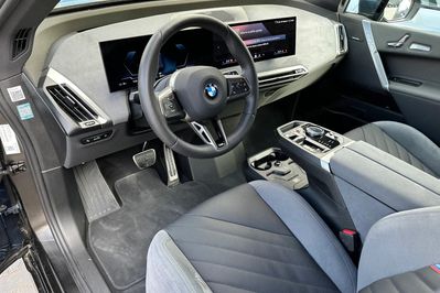 BMW iX xDrive45 100.6kWh