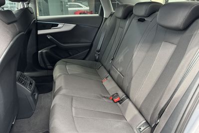 Audi A4 35 TFSI Advanced