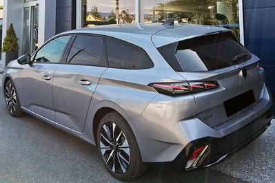 Peugeot 308 Allure S&S e-DCS6 1.2 mHEV