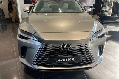 Lexus RX 350h Omotenashi