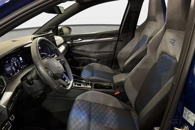 Volkswagen Golf VIII 2.0 TSI 4Motion R