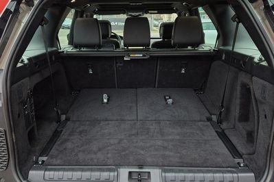 Land Rover Discovery P300 Dynamic SE