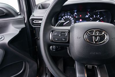 Toyota Proace City Verso Long L2H1 Business 7os AT