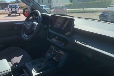 Toyota HiLux mHEV Double Cab Active 4x4 aut
