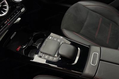 Mercedes CLA Shooting Brake 250 e AMG Line