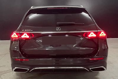 Mercedes Klasa E 300 e AMG Estate