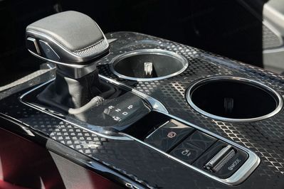 Hongqi HS3 1.5T FWD